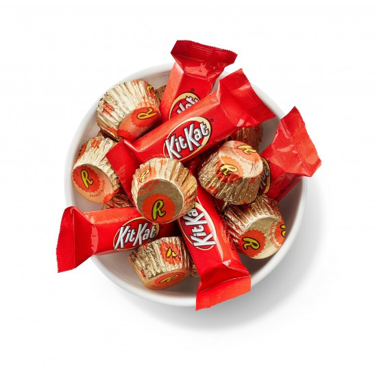 Reese's and Kit Kat®, Mini Milk Chocolate Assortment Candy, Individually Wrapped, 15 oz, Family Pack